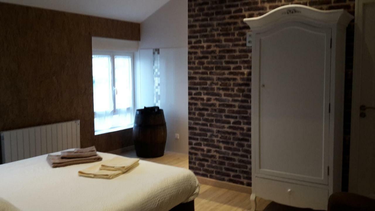 Chambre D'Hotes De La Loge Moussy  Eksteriør bilde